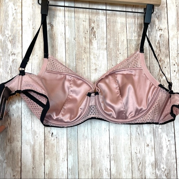 Victoria’s Secret Mesh Plunge Bra Size 36D Women - Picture 5 of 11